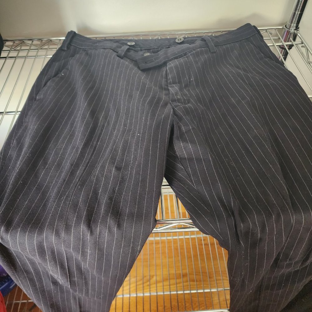 uniqlo heat tech mens dress pants, stiped black size 31x34.